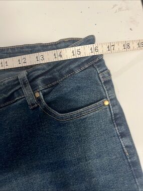 Source Unknown Classic High-Rise Dark Blue Denim Jeans